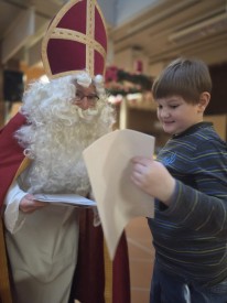 Ein Sch&uuml;ler und der Nikolaus