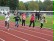 Das Foto zeigt einige Schüler beim Sprinten.